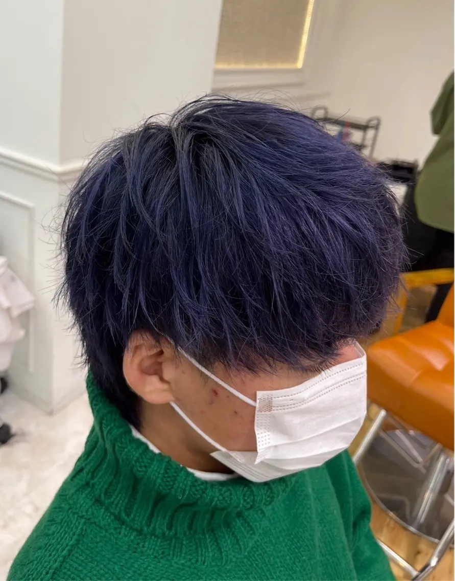 ショート カラー メンズ メンズハイトーン ハイトーンカラー カット ヘアカラー フェザーパーマ浦和 スパイキーショートのヘアスタイル