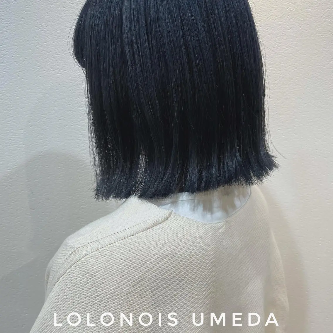 ミディアム カラー 黒髪 ブルーカラー ブルーブラック Lolonois梅田 /Okazaki:)のヘアスタイル