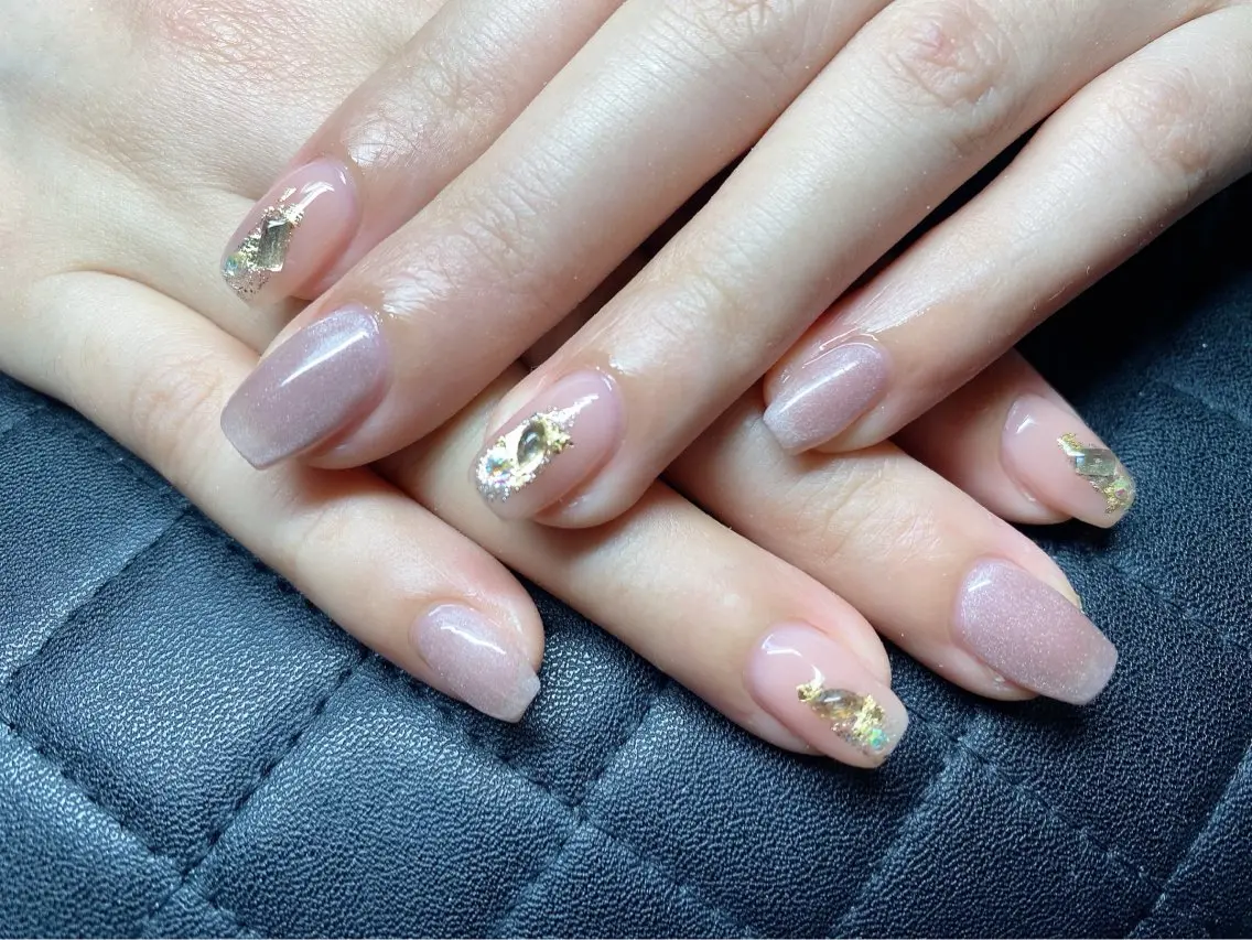 ネイル 長さ出し フットネイル ジェルネイル 韓国ネイル マグネットネイル ハンドネイル Kalmia Nailのネイルデザイン