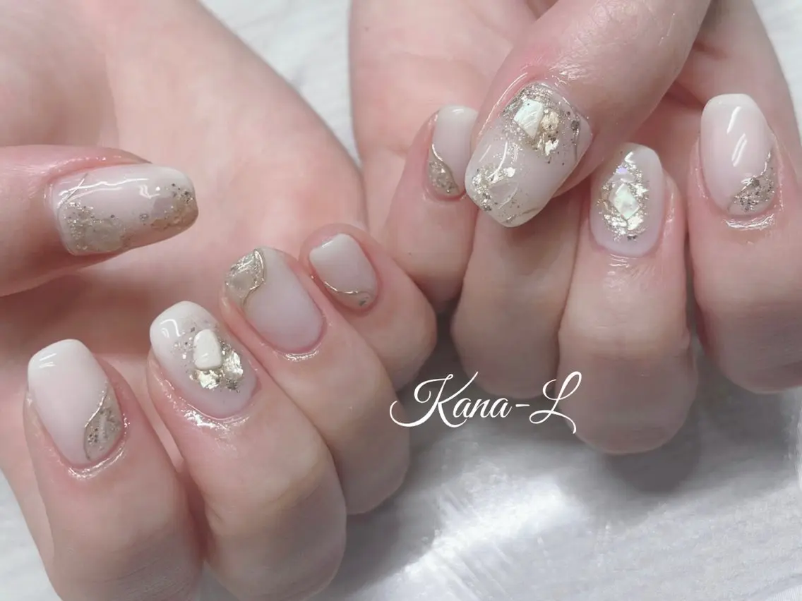ネイル ジェルネイル キラキラネイル ラメ(グリッター) ニュアンスネイル パラジェル 芦辺 香奈のネイルデザイン