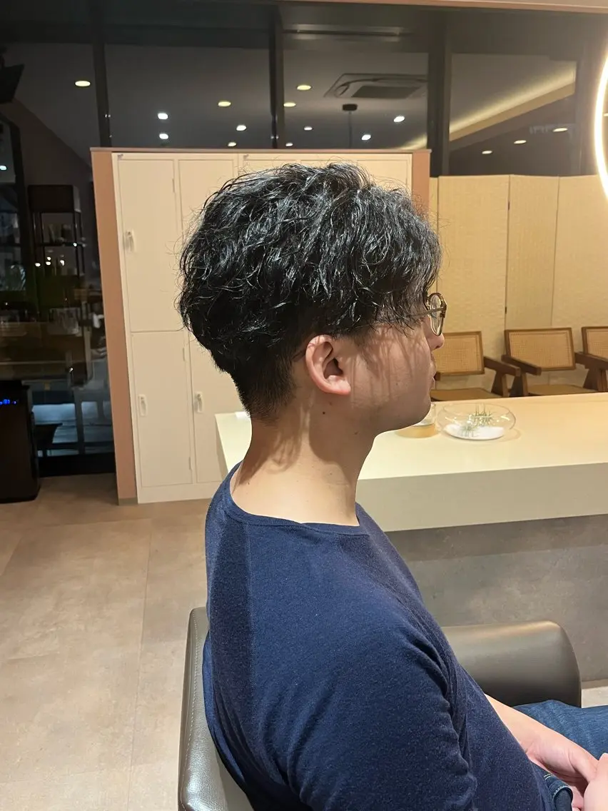 ショート メンズ センターパート 坂本 翔のヘアスタイル