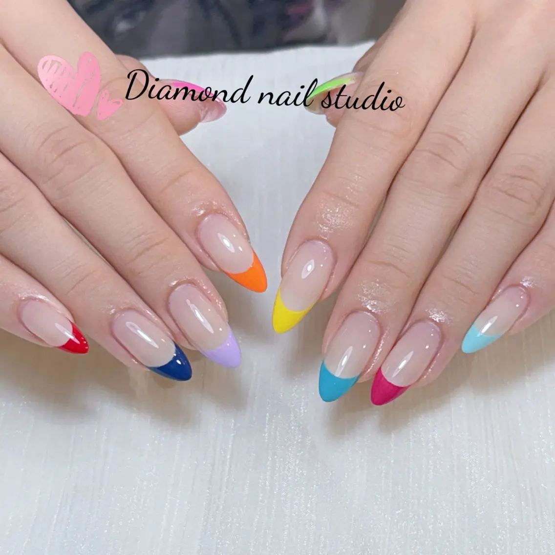 ネイル アートネイル オーロラネイル フラッシュネイル ガーリー キラキラネイル ハンドネイル Una NAILMANAMIのネイルデザイン