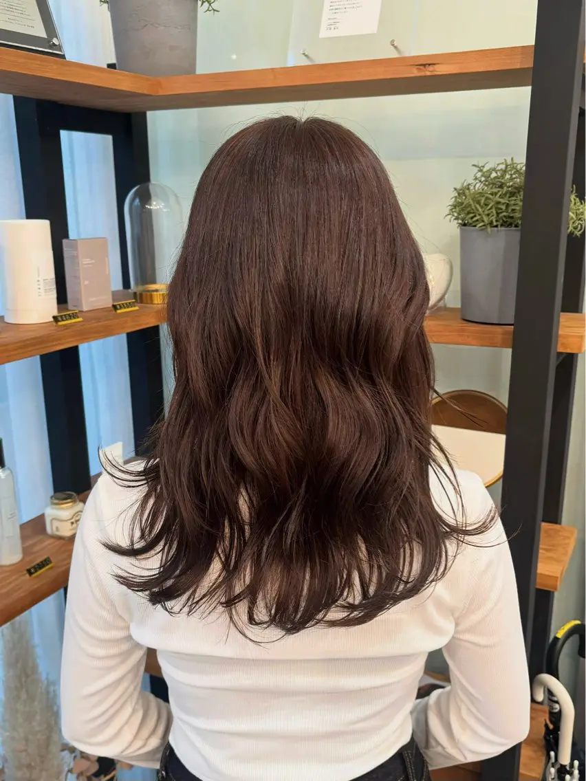 セミロング レイヤーカット カット ヘアカラー NONOKA Zina千早店のヘアスタイル