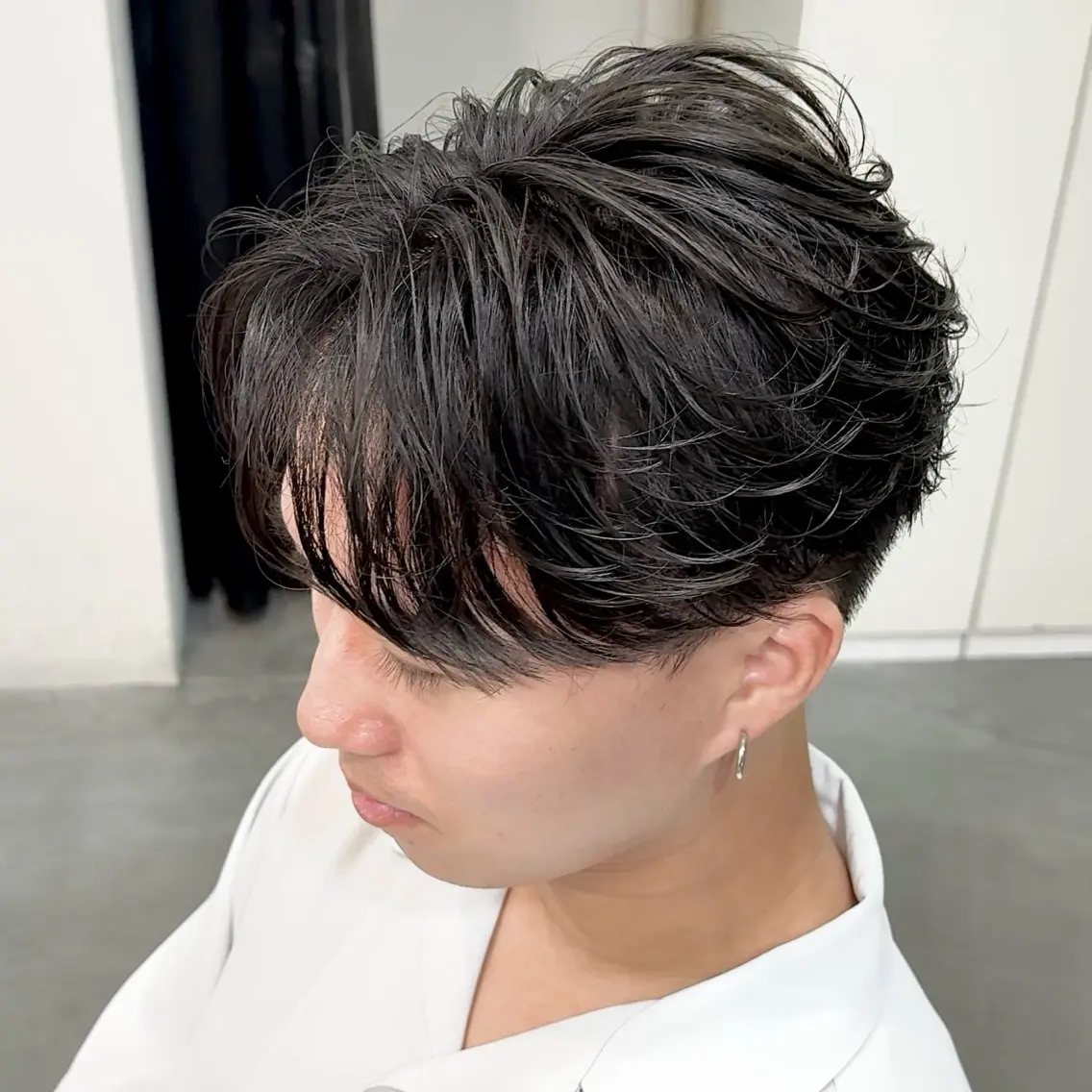 パーマ メンズ フェザーパーマ メンズパーマ カット パーマ 井ノ本 成海 / カラー/縮毛矯正のヘアスタイル