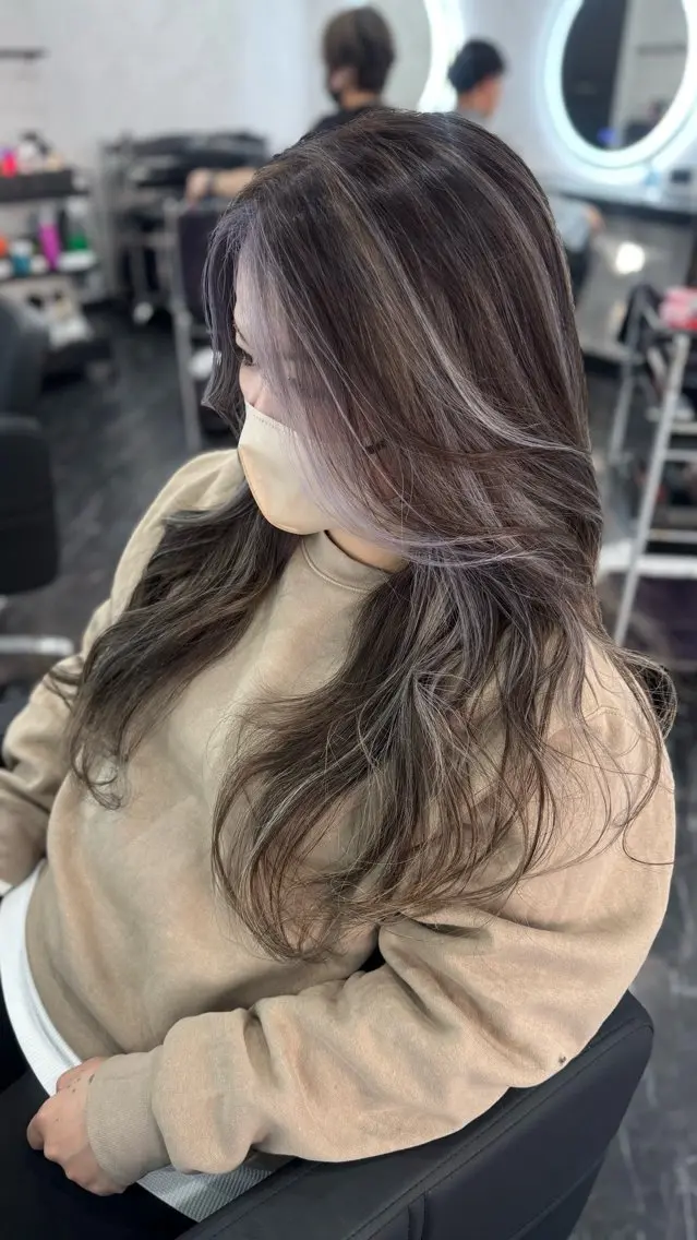 ロング ヘアカラー stylist Momoのヘアスタイル