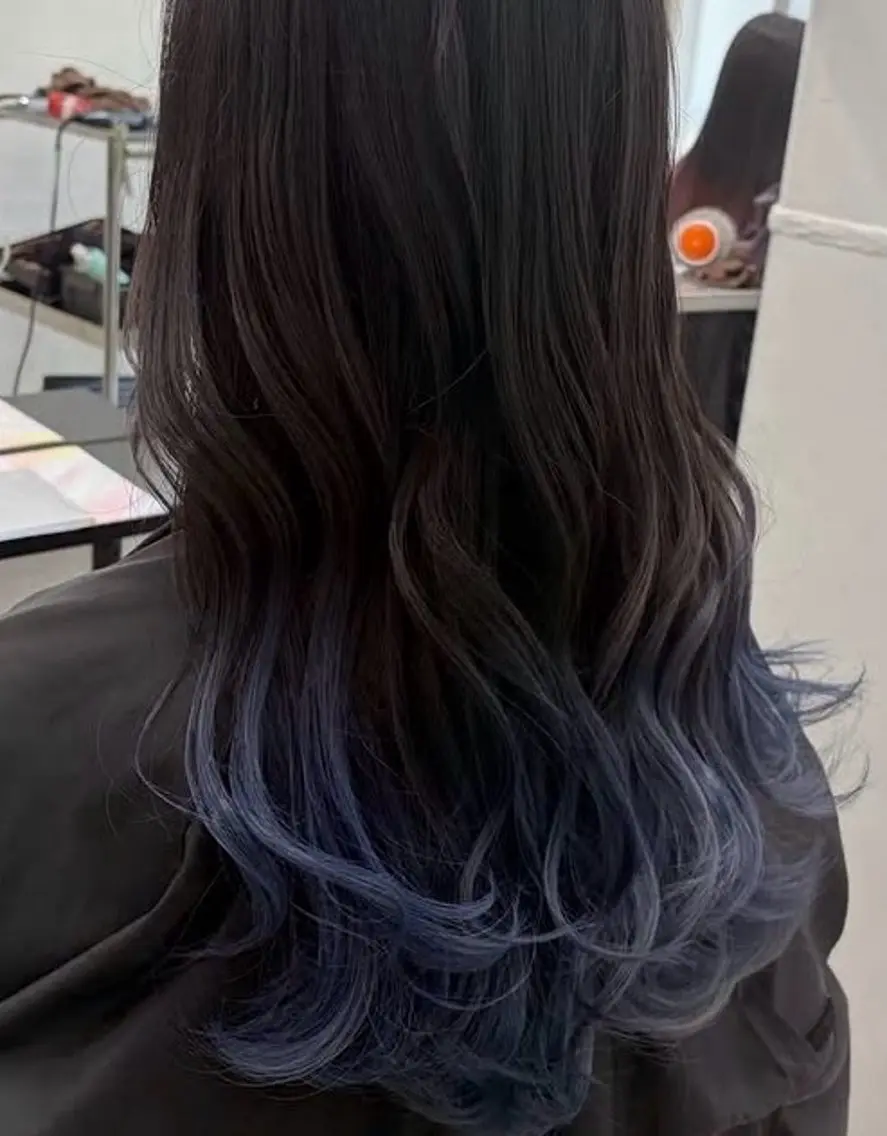セミロング カラー ヘアカラー 七海 詩音のヘアスタイル