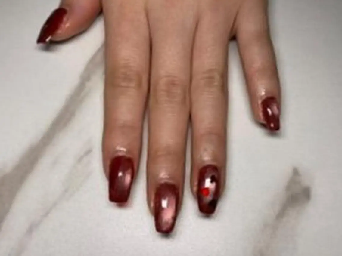 ネイル 長さ出し ワンカラーネイル 赤色 Nailsalon AMAのネイルデザイン