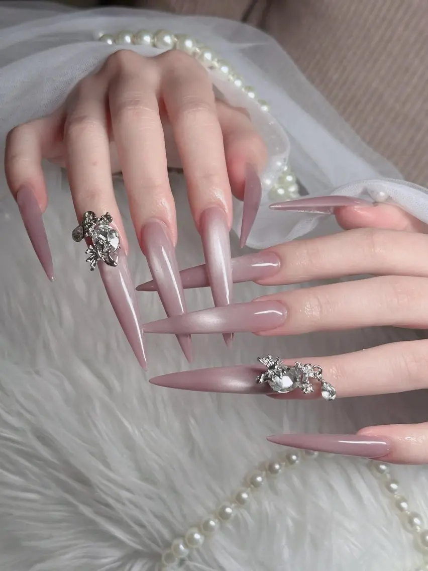 ネイル チークネイル 長さ出し フラッシュネイル フレンチネイル グラデーション ハンドネイル Lenie Nail Salonのネイルデザイン