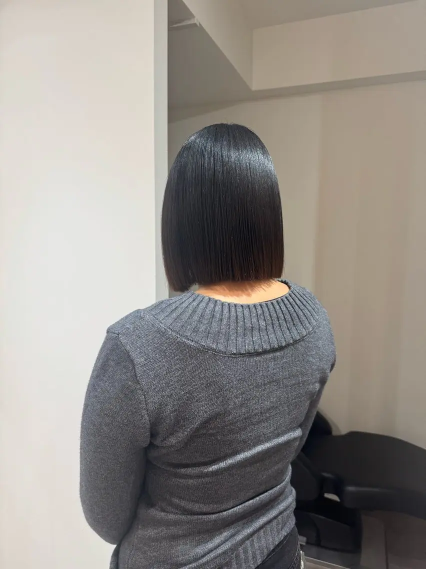 ショート カラー 大人な抜け感レイヤー remi🖤のヘアスタイル