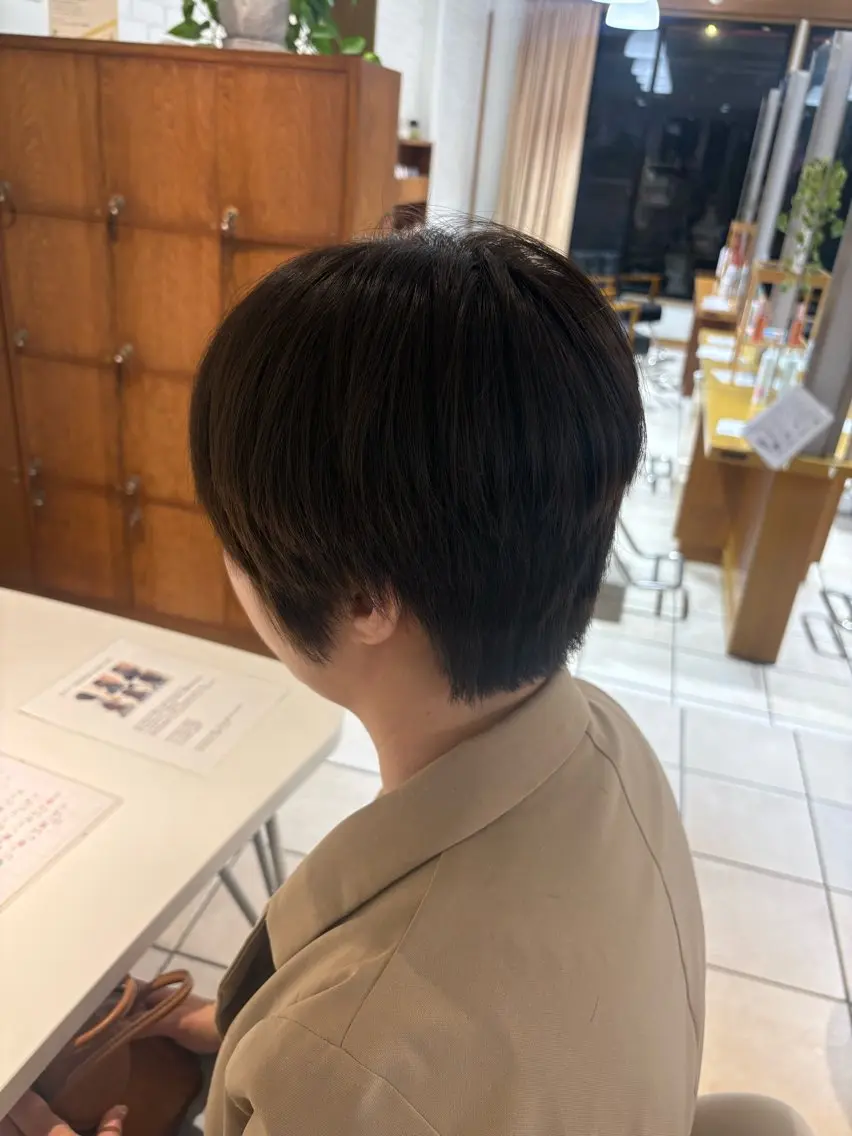 ショート カラー オリーブカラー ショートヘア カット ヘアカラー 🩵り ん🦋のヘアスタイル