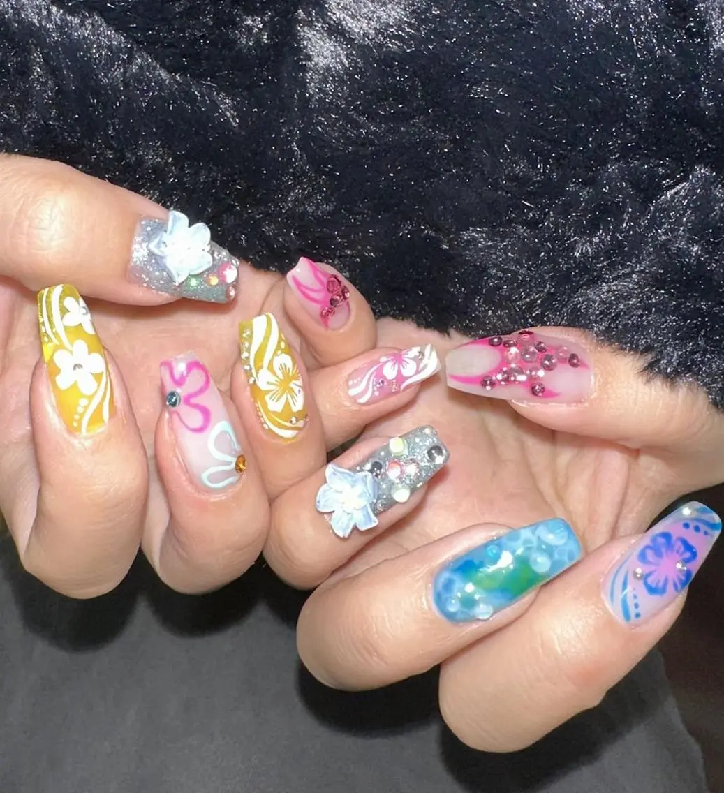 ネイル ハンドネイル ルイス " Nail 渋谷のネイルデザイン