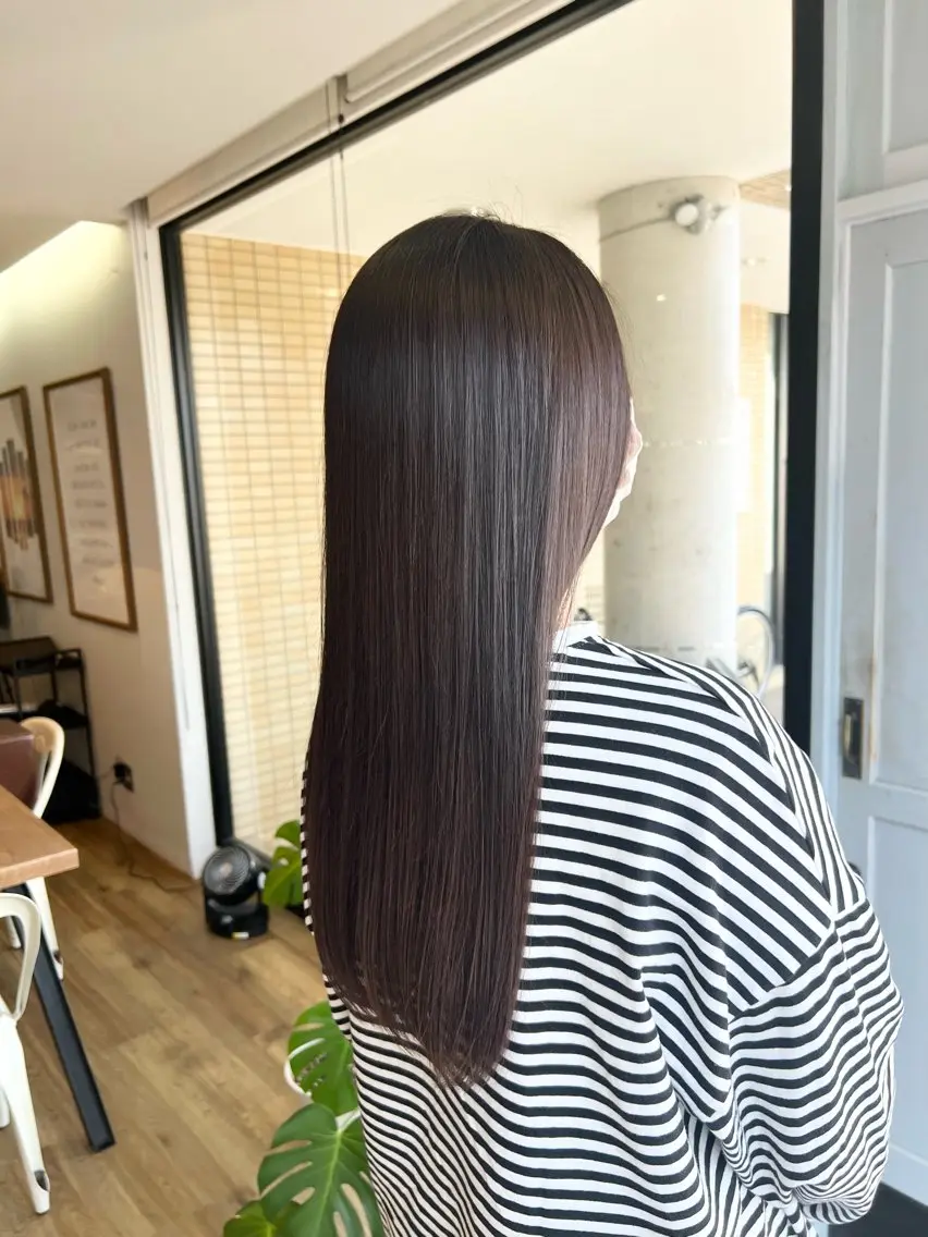 ロング カラー アッシュ バイオレットカラー ヘアカラー トリートメント 堀 望美のヘアスタイル