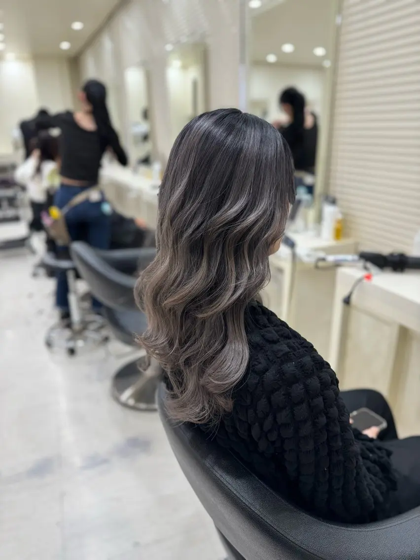 ロング レイヤーカット ヘアカラー 縮毛矯正× ブルーブラック/池袋のヘアスタイル