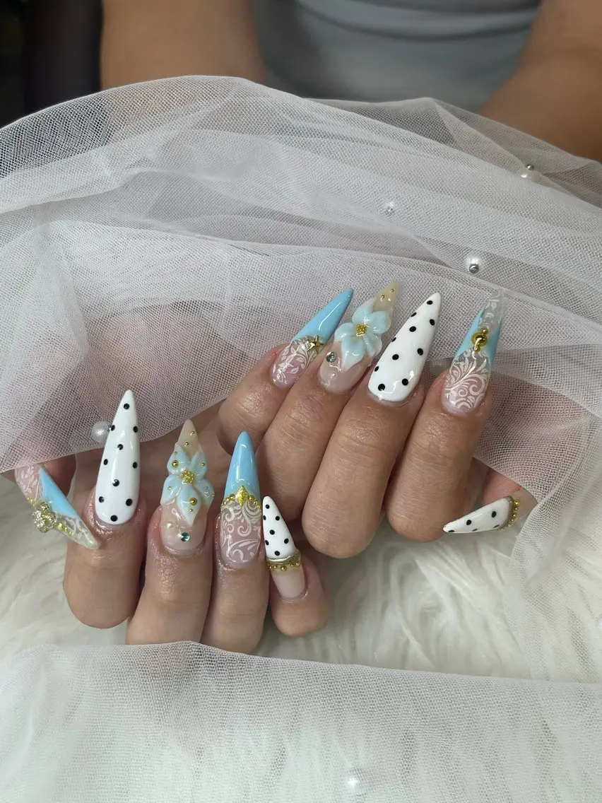 ネイル ハンドネイル NiJi Nailsのネイルデザイン