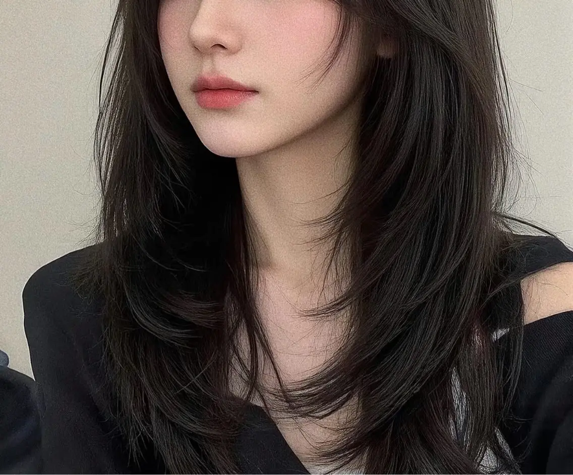 セミロング カット ♡⃛₊暗髪艶カラー /レイヤー♡⃛にこのヘアスタイル