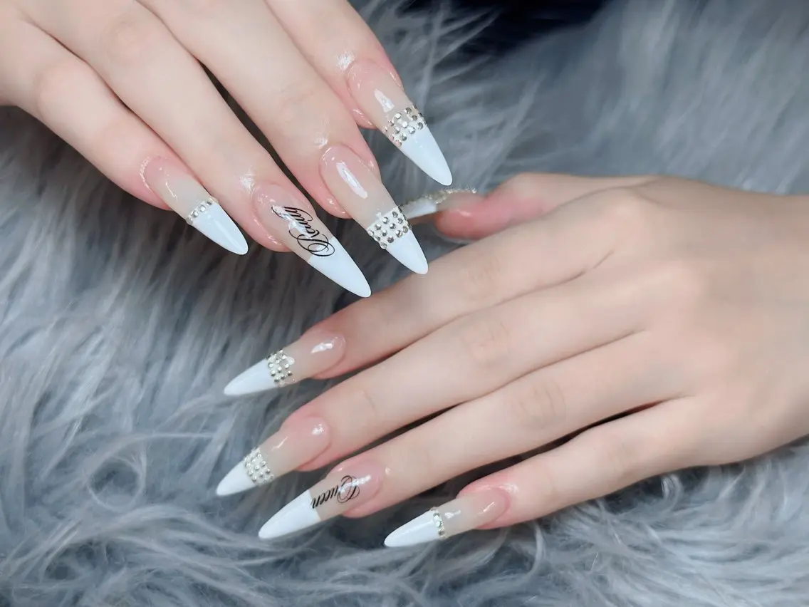 ネイル ハンドネイル Ami Nailのネイルデザイン