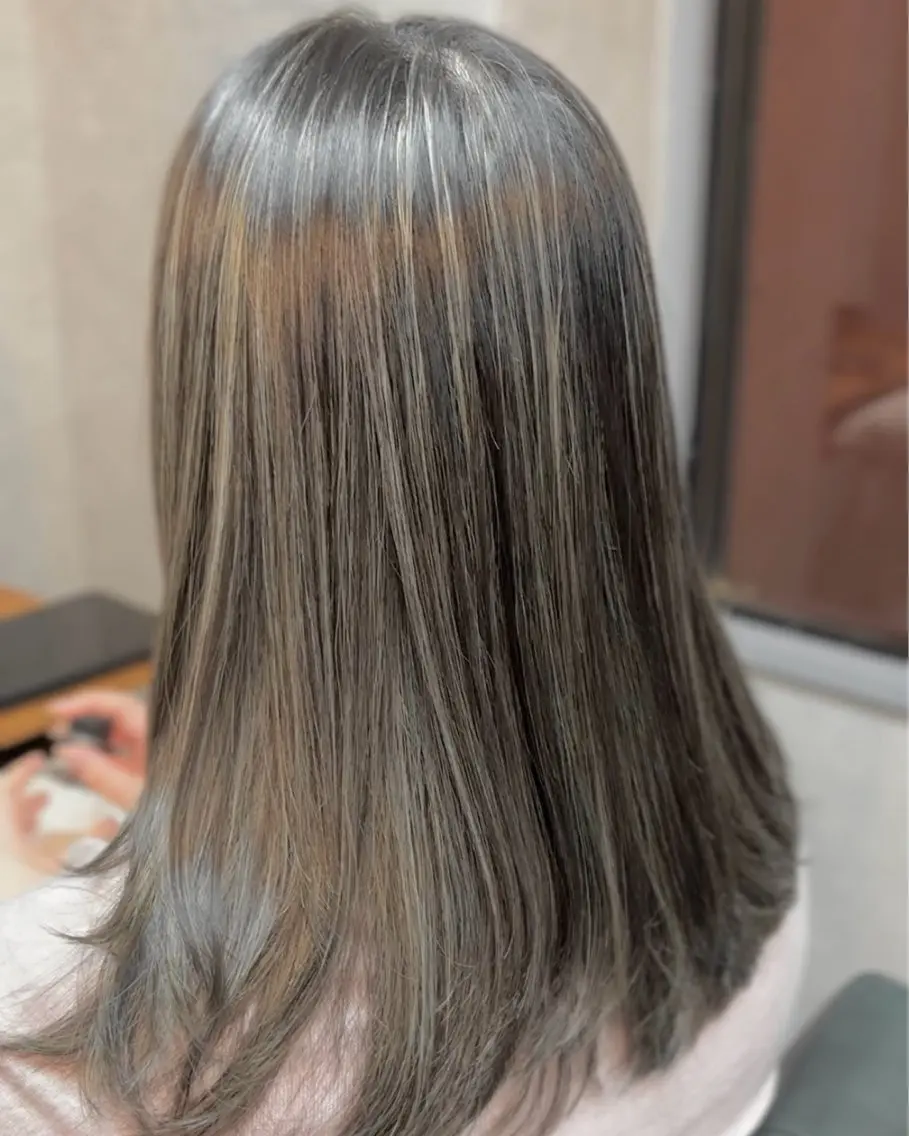 セミロング Repose AMIのヘアスタイル