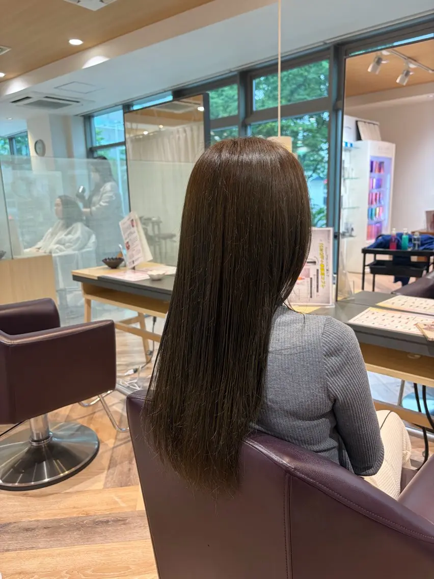 カラー ベージュカラー オリーブベージュ 菊地 楓のヘアスタイル