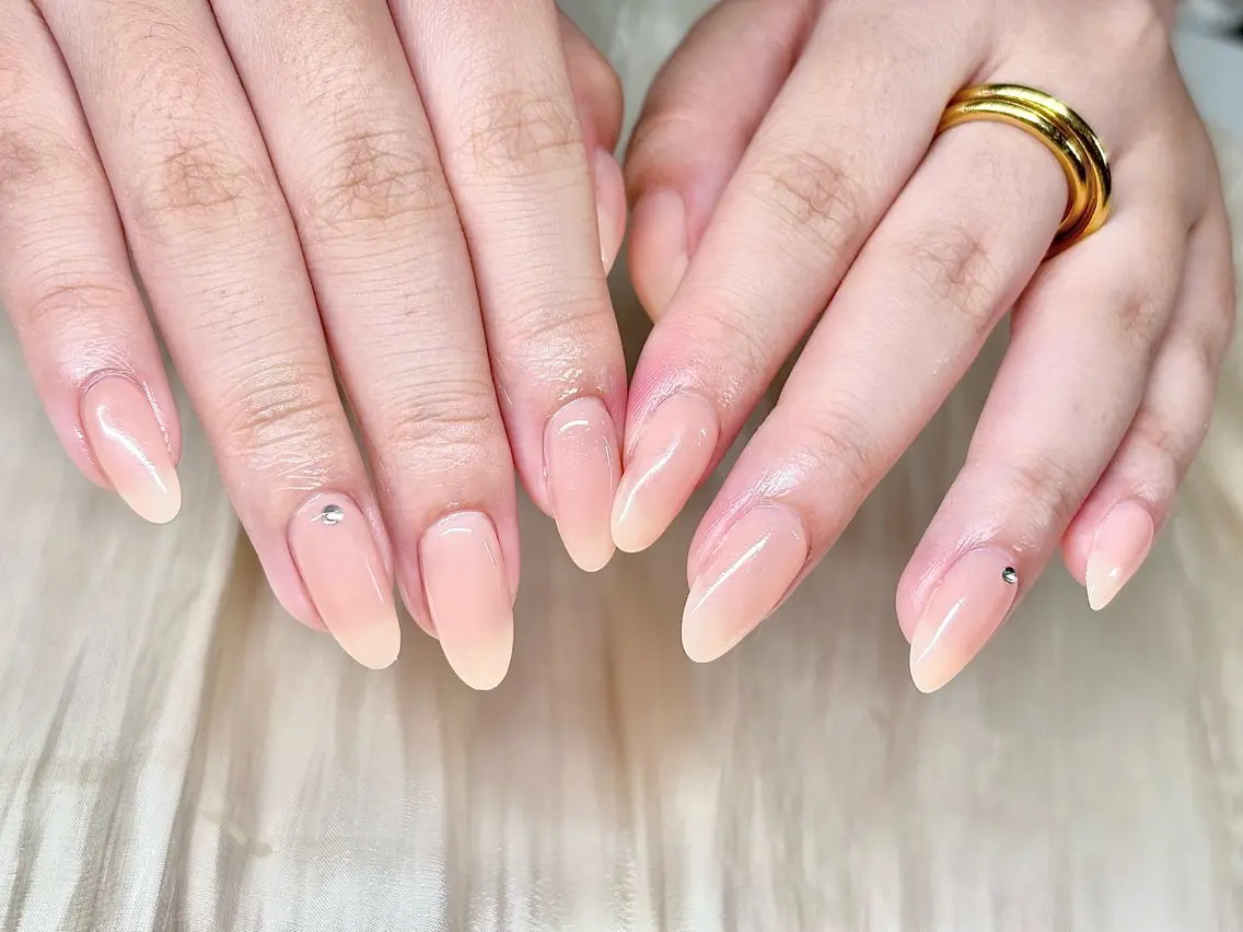 ネイル ワンカラーネイル ETE LUNA NAILのネイルデザイン
