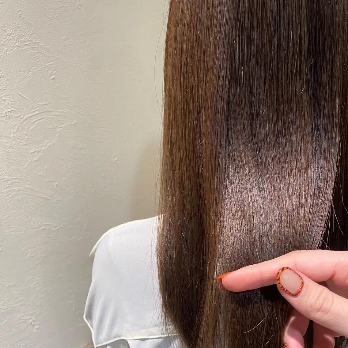 ロング カラー 西山 瑞希のヘアスタイル