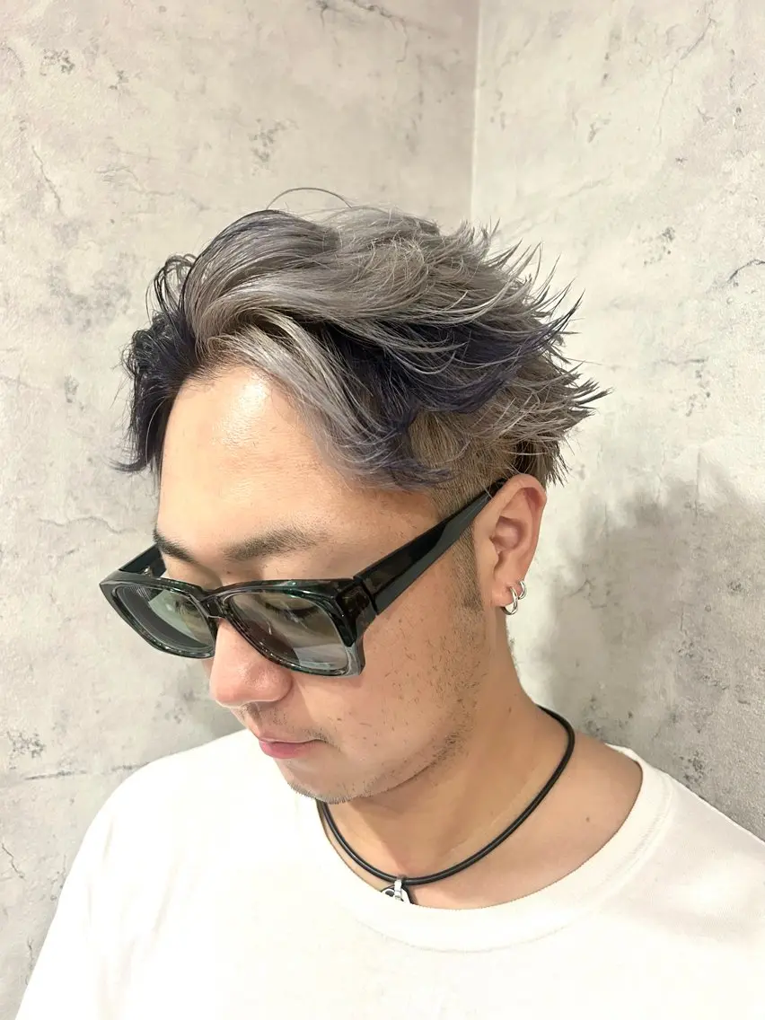 ショート カラー デザインカラー ネイビーカラー シルバー ヘアカラー パーソナルカラー 診断🍀マリンのヘアスタイル