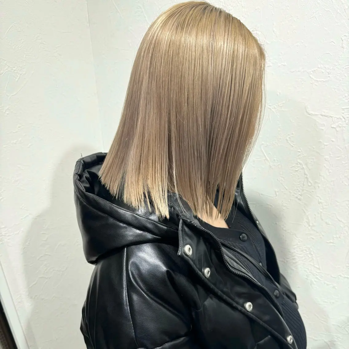 ミディアム カラー ヘアカラー トリートメント shiho .のヘアスタイル