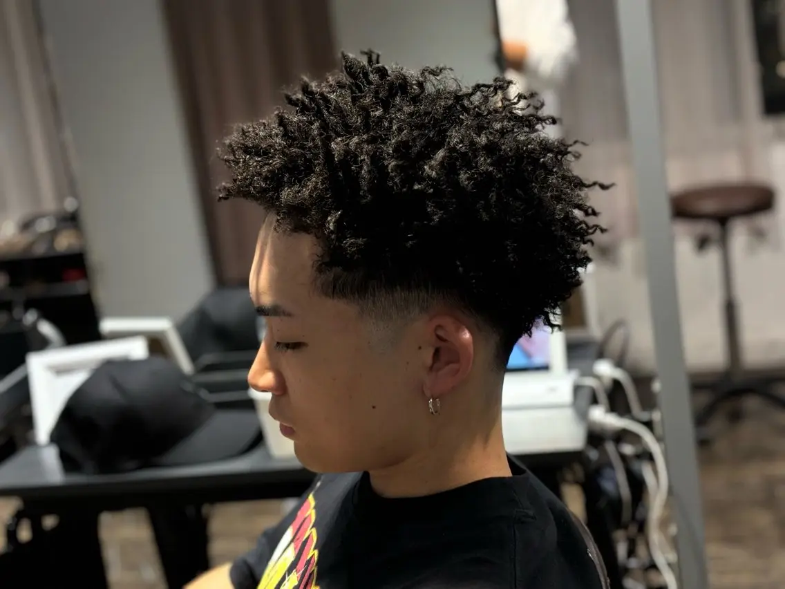パーマ メンズ スパイキーショート カット パーマ メンズパーマのプロ 川野翔太のヘアスタイル