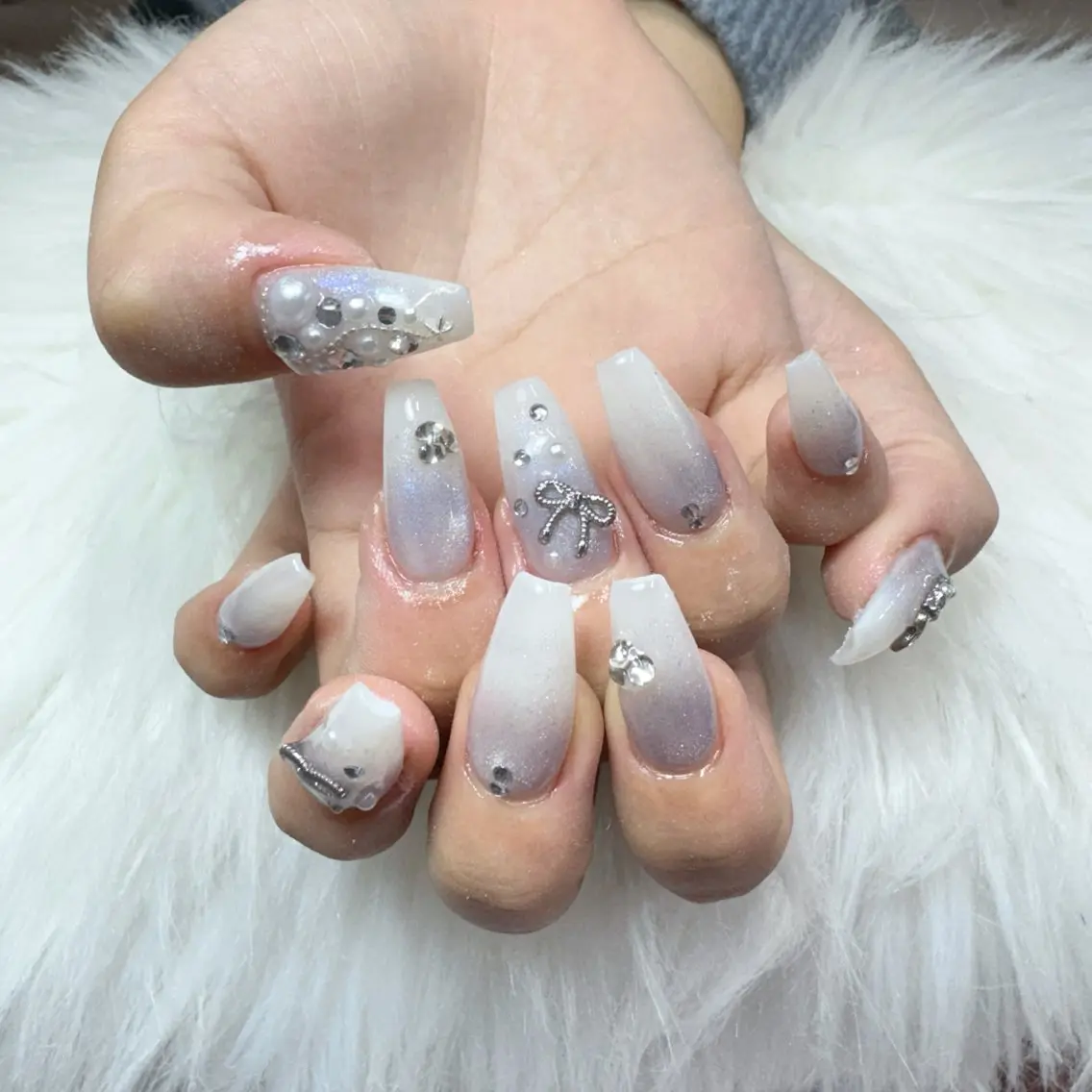 ネイル ハンドネイル 🎀nana🫧 ワンホンネイル🎀のネイルデザイン