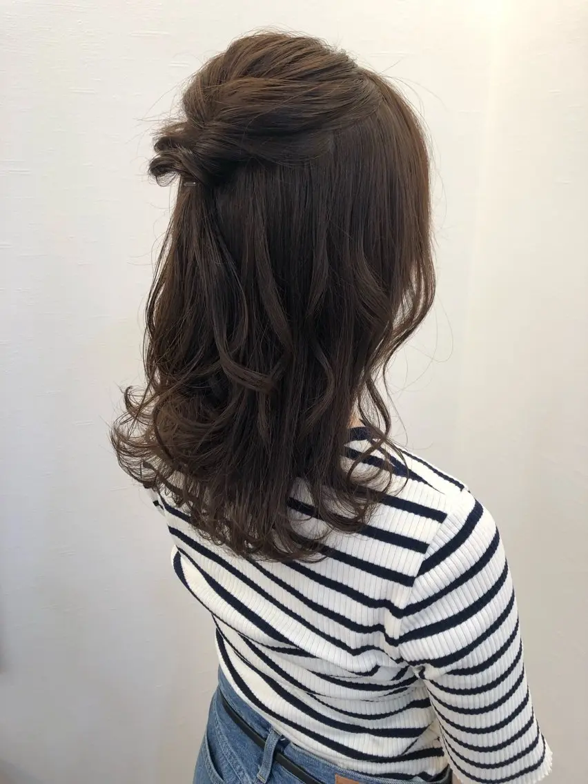 ミディアム ツノガイ エリのヘアスタイル