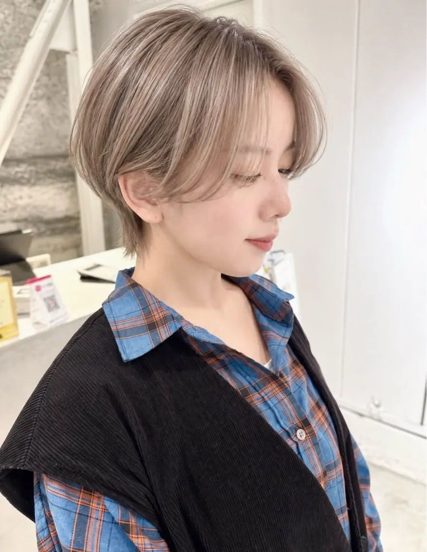ショート カット ヘアカラー トリートメント 骨格診断で絶対可愛い ✨丸みショート✨凌弥のヘアスタイル