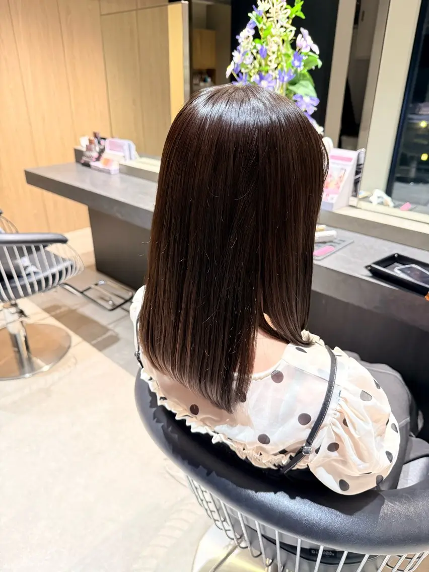 セミロング カラー makita cocoroのヘアスタイル