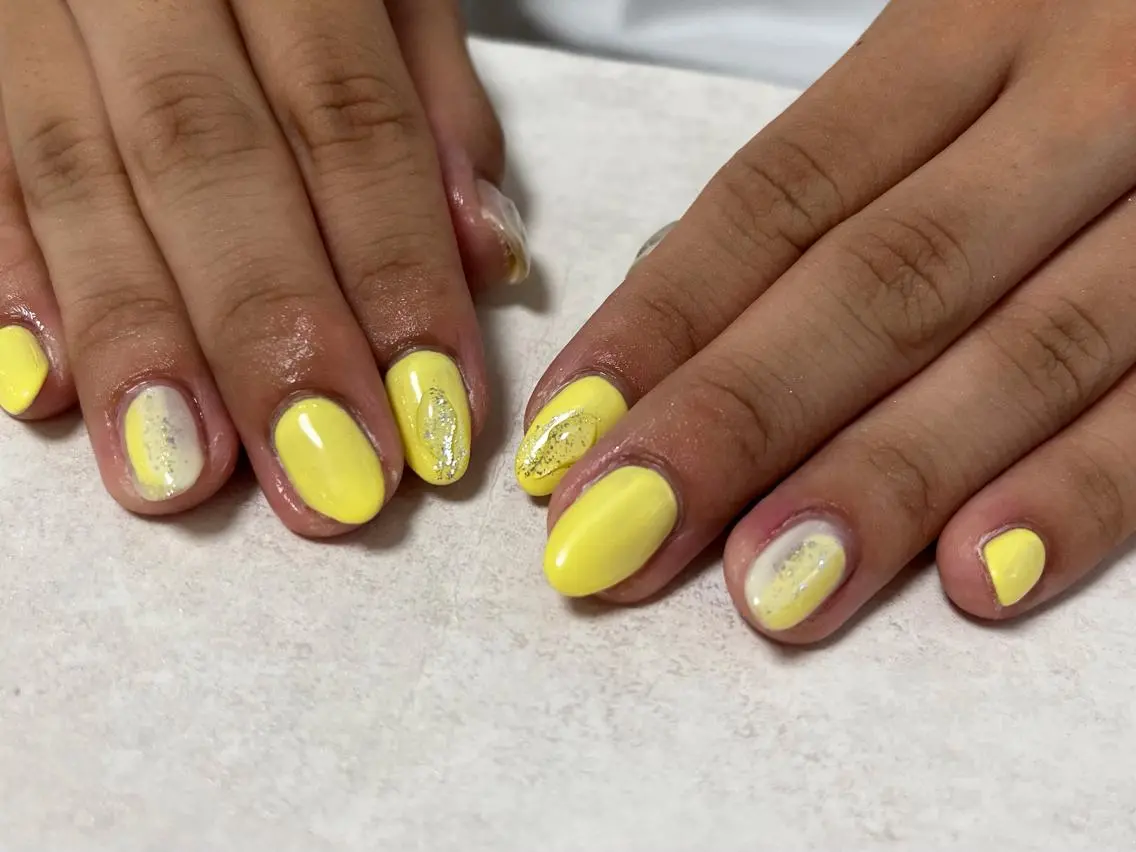 ネイル オーロラネイル フラワーネイル フットネイル フレンチネイル ジェルネイル mogunail &blowのネイルデザイン