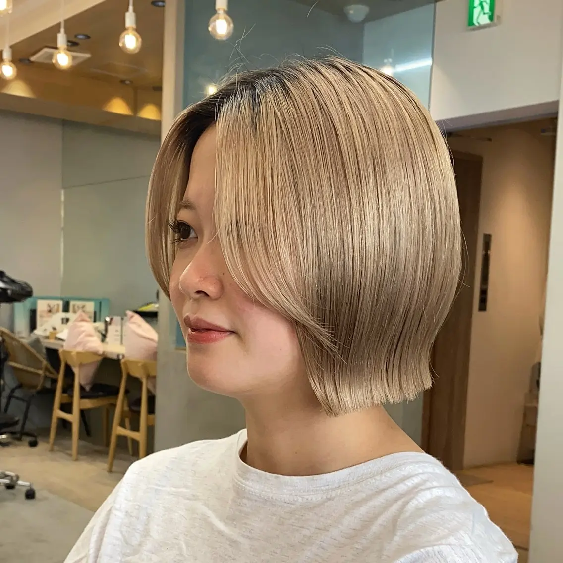 ロング カラー ブリーチ ボブ 顔周りカット 韓国風ヘア カット ヘアカラー トリートメント 髪質改善縮毛矯正 ボブレイヤーRINAのヘアスタイル