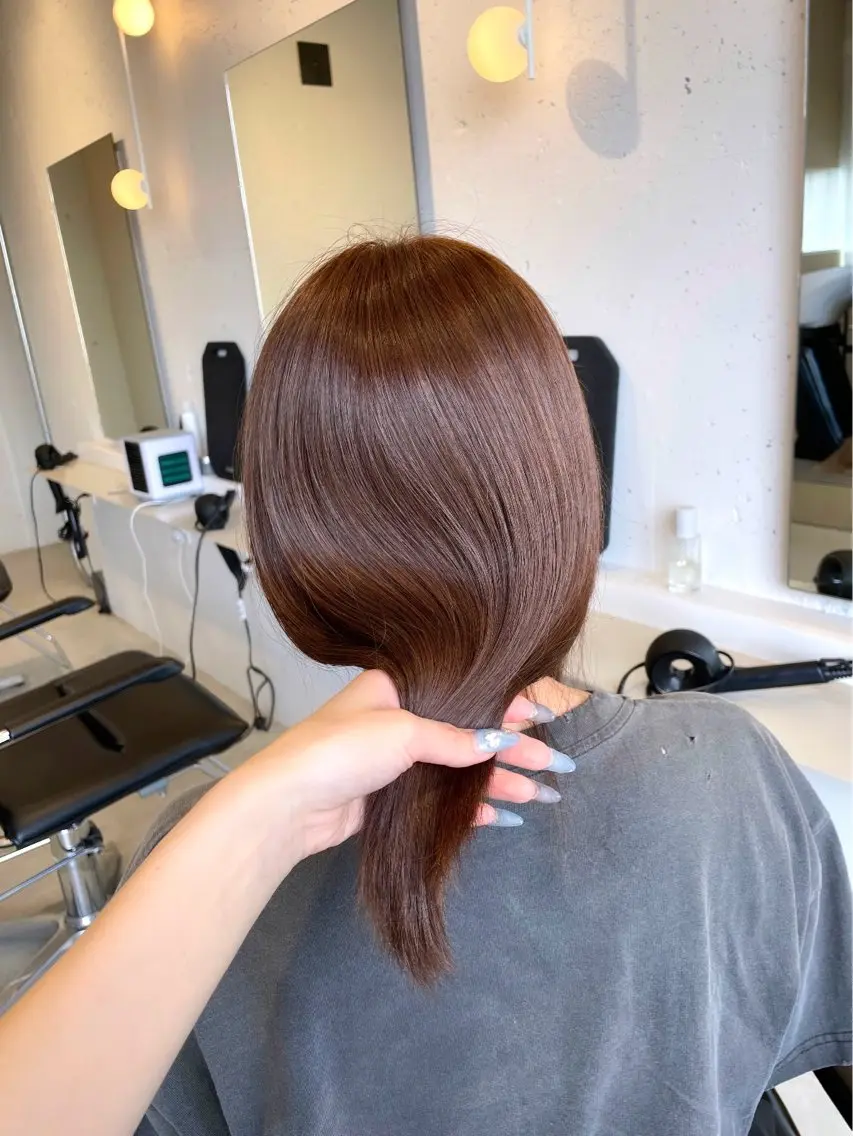 ミディアム カラー tim hinaのヘアスタイル