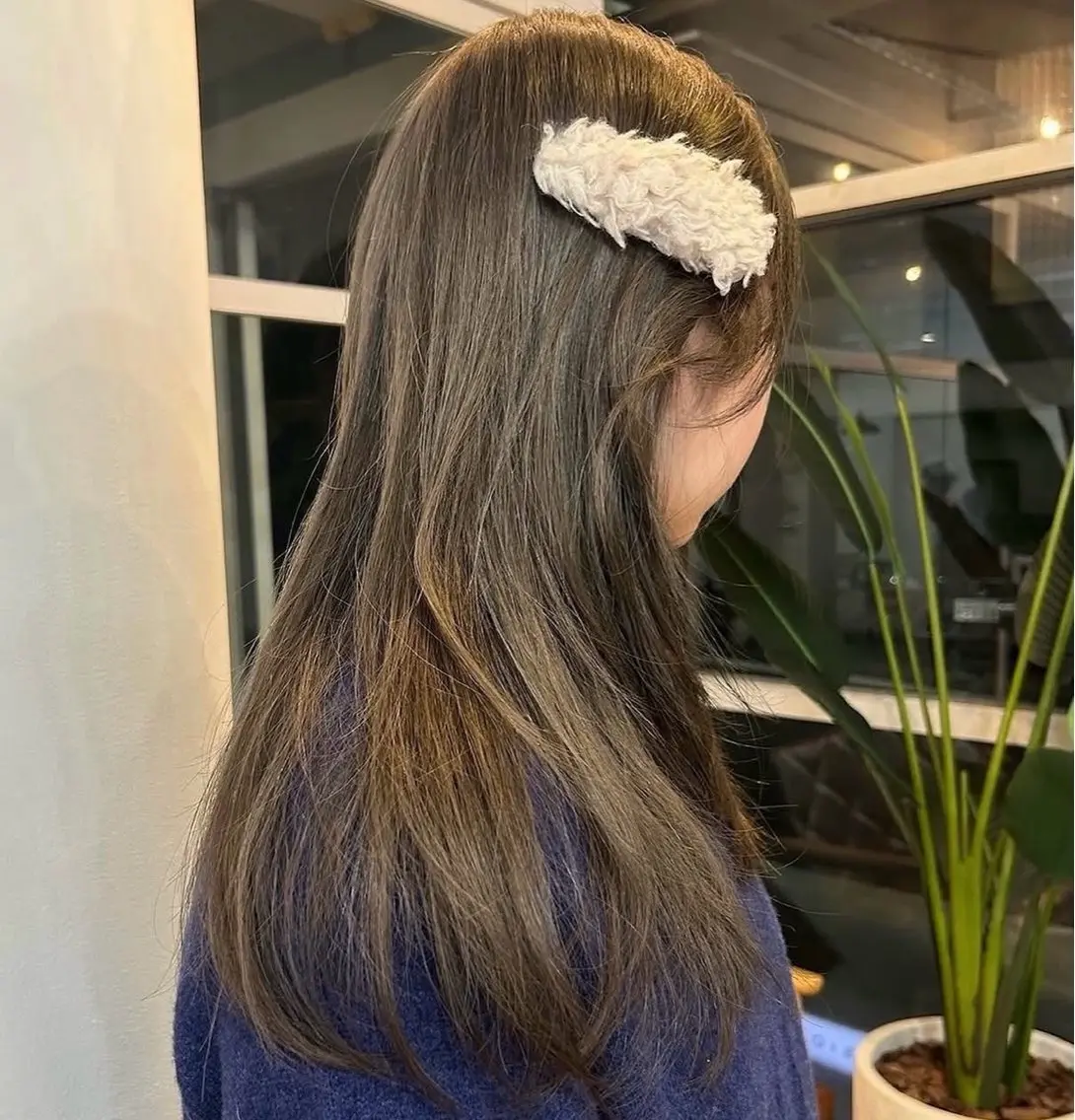 カラー ヘアカラー かがやしづ ⭐️ベージュのヘアスタイル