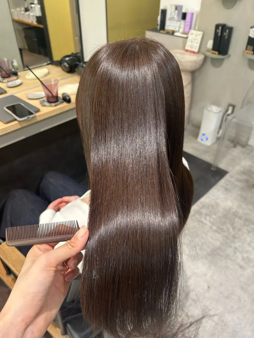 ロング パーマ 髪質改善 ストレートパーマ カット 縮毛矯正 トリートメント hubhair レイヤー/透明感のヘアスタイル