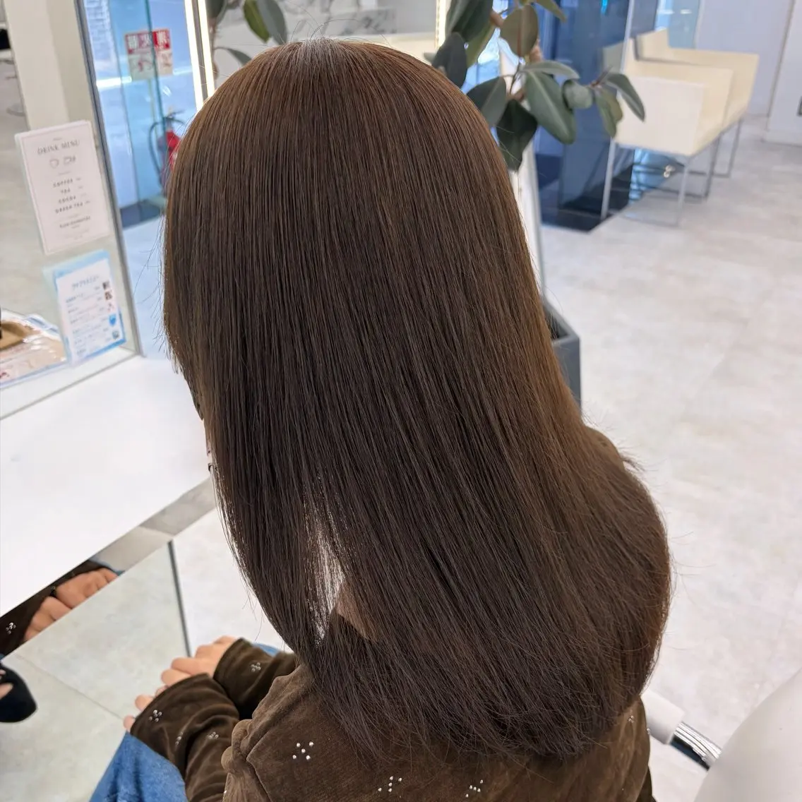 ミディアム ヘアカラー トリートメント 🪽透明感カラー/ 𝗬𝗨𝗜🩵のヘアスタイル