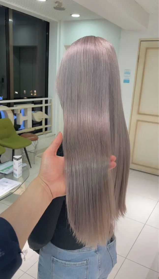 ロング ヘアカラー トリートメント 🩶ブリーチ/ レイヤー🩶フミカのヘアスタイル