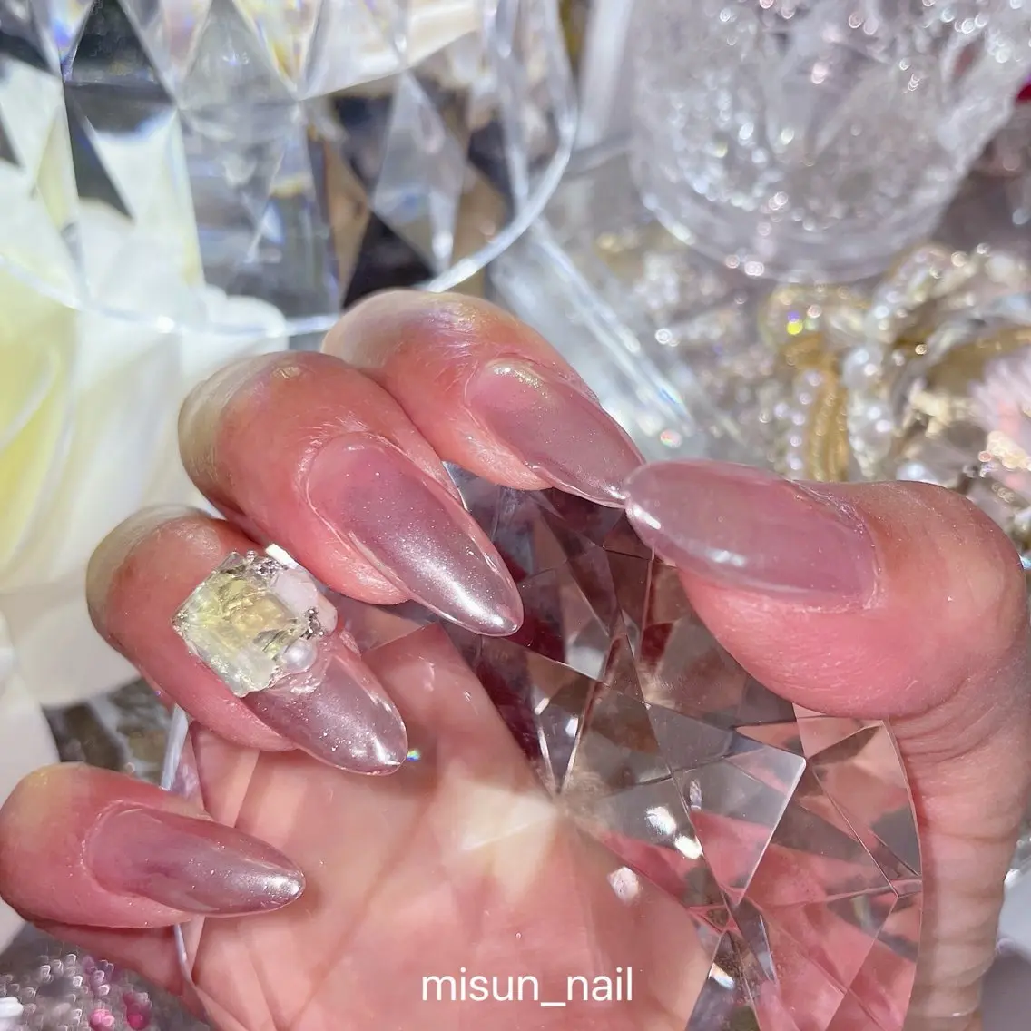 ネイル アートネイル オーロラネイル チークネイル 長さ出し フラッシュネイル misun_ nailのネイルデザイン