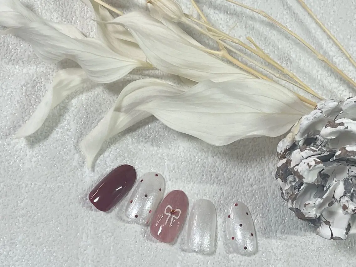 ネイル オーロラネイル フットネイル フレンチネイル ジェルネイル マグネットネイル ハンドネイル kiki nail &brow二子玉川のネイルデザイン