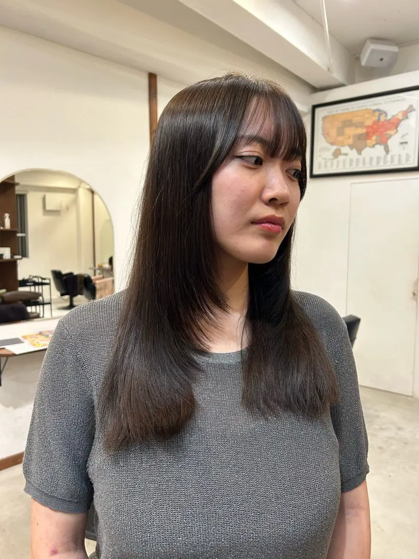 ロング 顔まわりレイヤー 顔周りカット レイヤーカット ヘアカラー トリートメント ROUIS/ mioのヘアスタイル