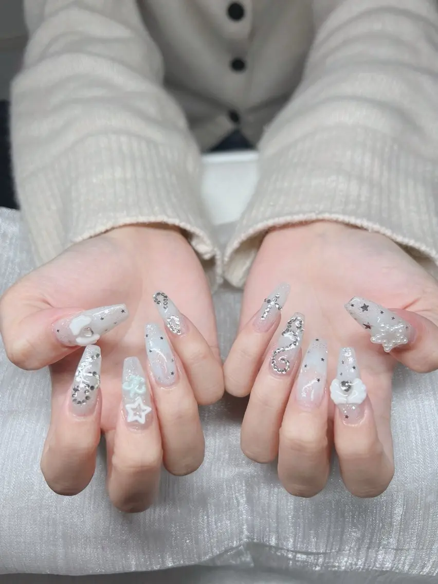 ネイル オーロラネイル チークネイル 長さ出し フットネイル フレンチネイル ハンドネイル Lee Nails チップ長さだし専門店のネイルデザイン