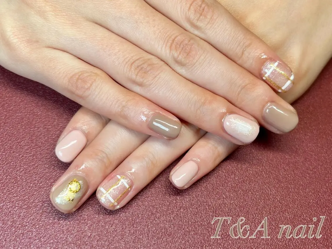 ショート ネイル 長さ出し ジェルネイル キラキラネイル ニュアンスネイル ピンク T&A nailのネイルデザイン
