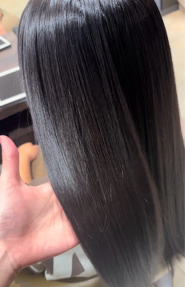 カラー 守谷 奏穂のヘアスタイル