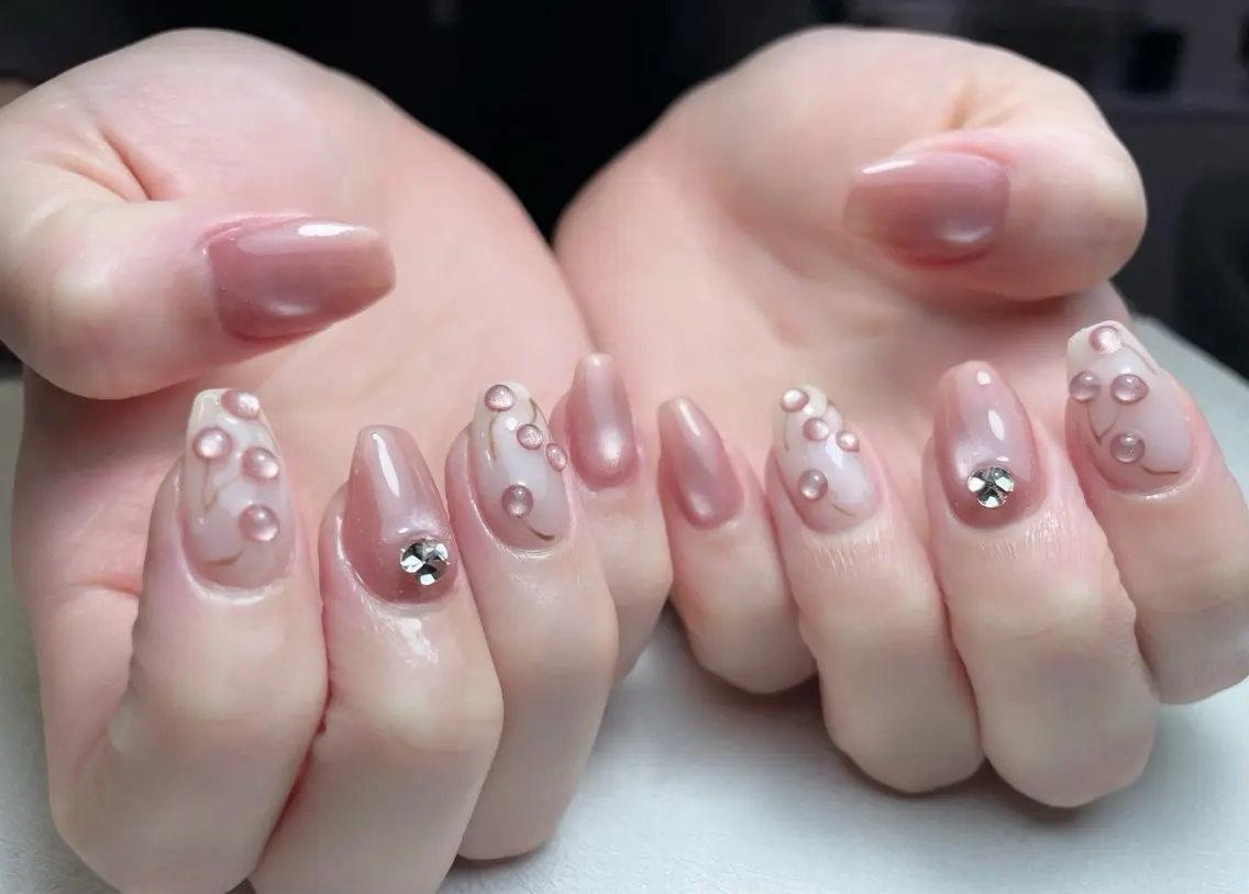 ネイル アートネイル 長さ出し フレンチネイル ジェルネイル ガーリー 中野駅から2分 MEO NAILのネイルデザイン