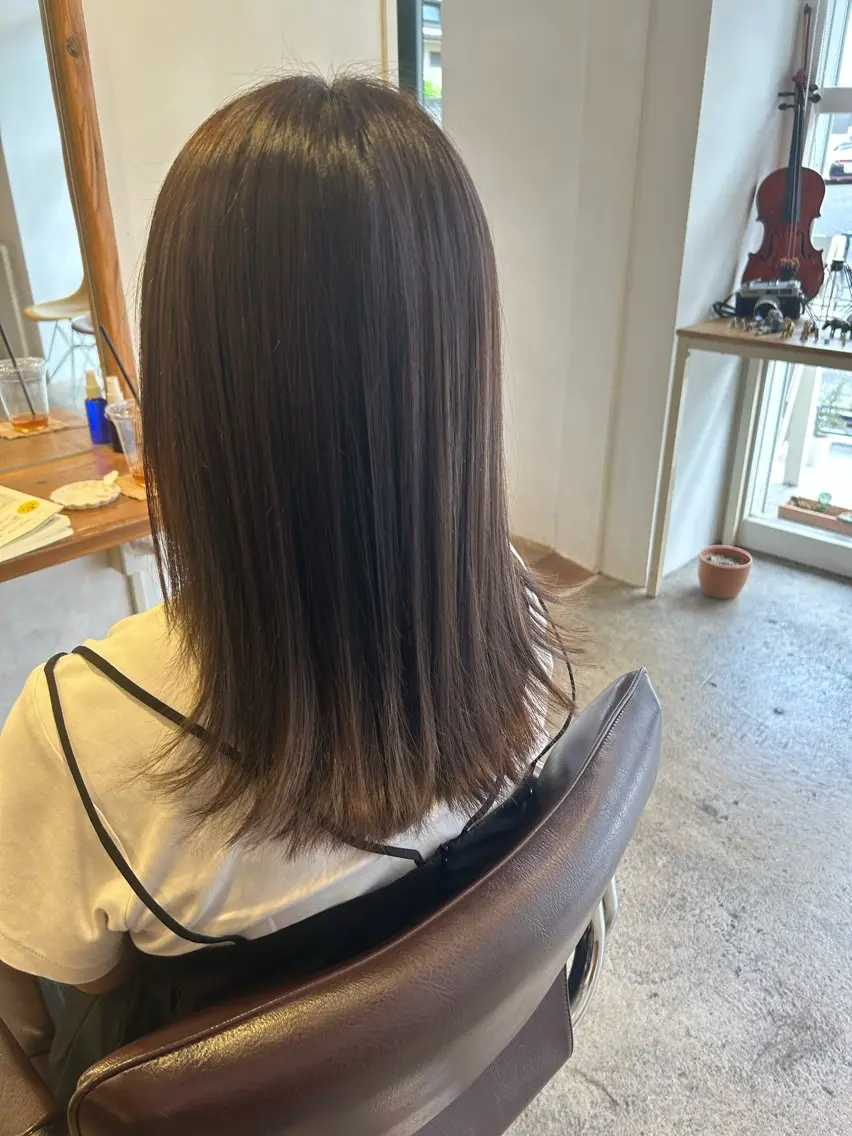 ミディアム アッシュ ハイライト わかばやし ゆうこのヘアスタイル