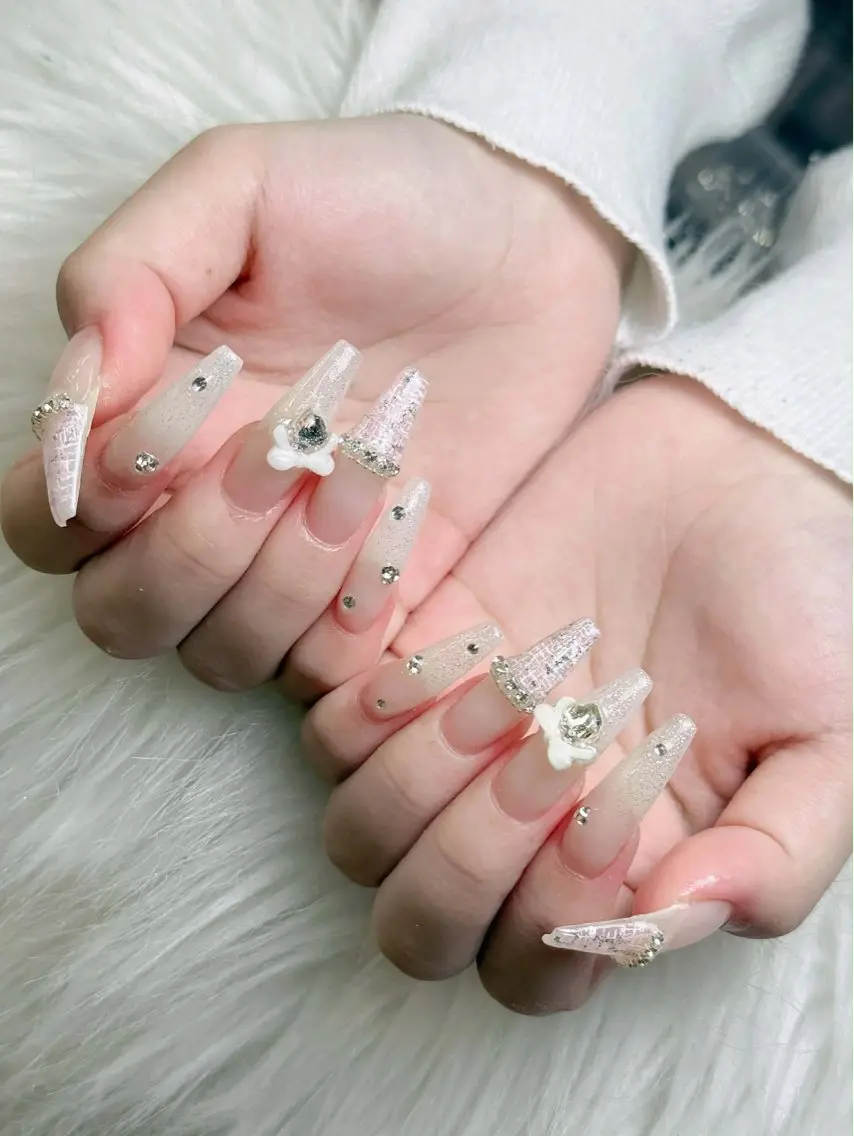 ネイル アートネイル 成人式 ジェルネイル ニュアンスネイル 夏ネイル ハンドネイル Jenn Nail Salonのネイルデザイン