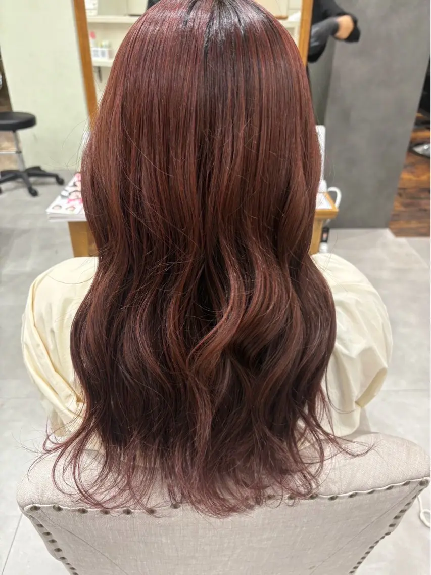 ロング 萩原 彩音のヘアスタイル