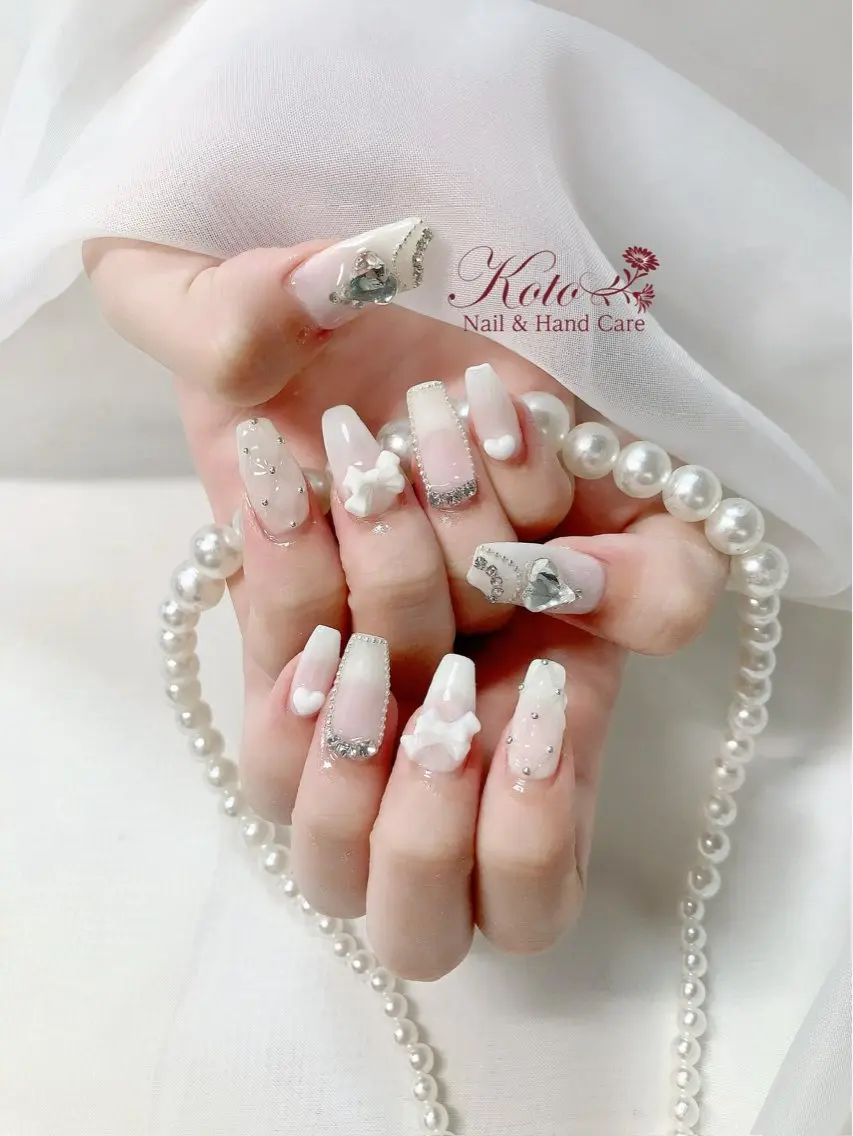 ネイル 長さ出し ジェルネイル 持ち込み ニュアンスネイル 赤色 ハンドネイル Nail Salon KOTOのネイルデザイン