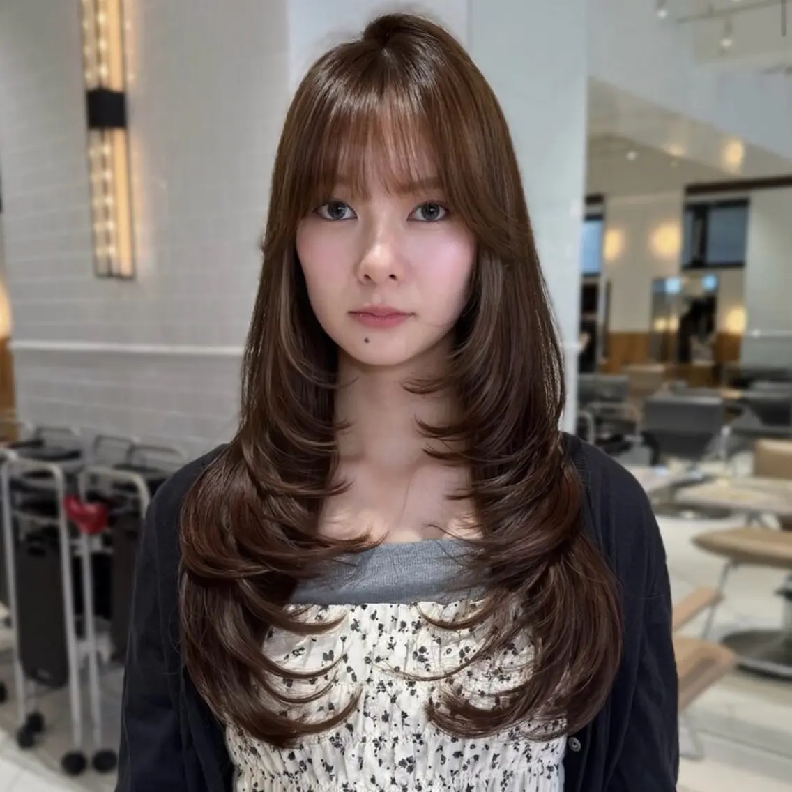 ロング カラー ベージュカラー オリーブベージュ オレンジ レイヤーカット シースルーバング カット ヘアカラー ♡ KANON ♡のヘアスタイル